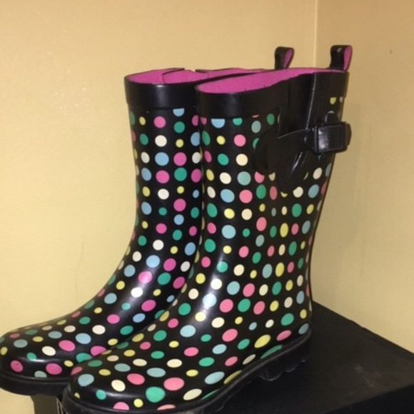 Black rain boots with polka dots - Picture 2 of 4